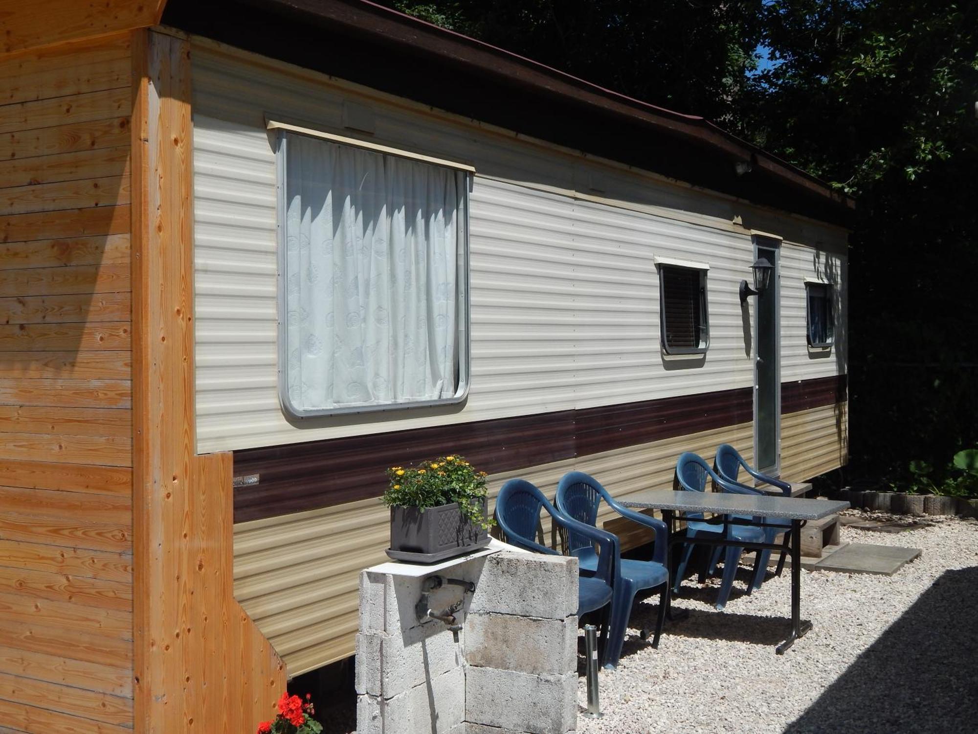 Hostel Le Chandelier Saint-Ursanne Εξωτερικό φωτογραφία